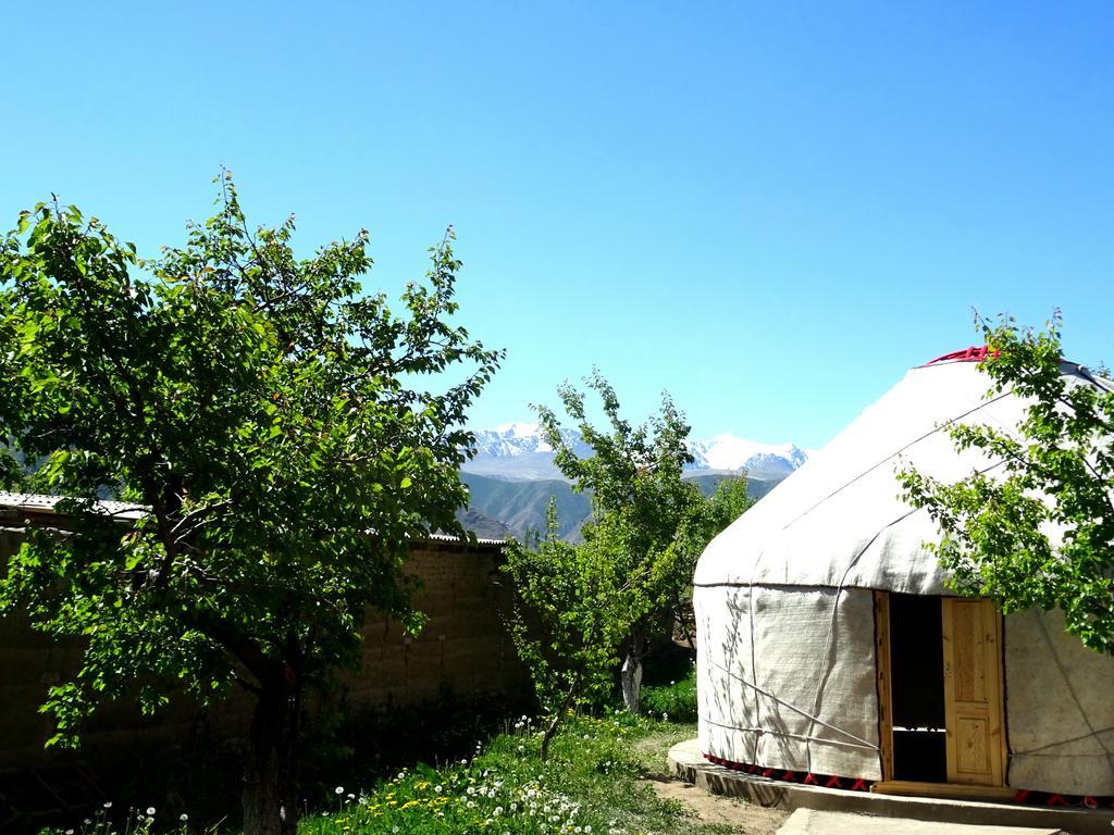 Guesthouse Gulmira Bokonbayevo ภายนอก รูปภาพ